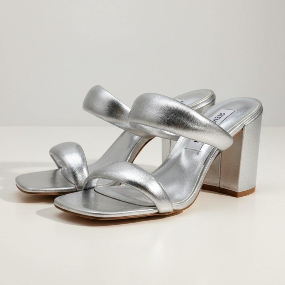 Steve Madden Women's Silver Rhinestone Strappy Sandals – Size 6 – Brand New